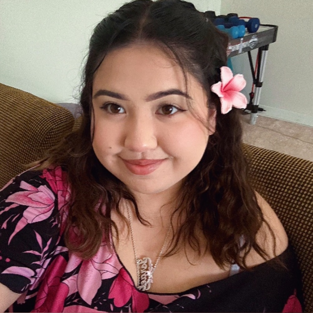 Meet your Posher, Elayria